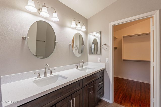 491 E DEVON Drive, Gilbert, AZ 85296
