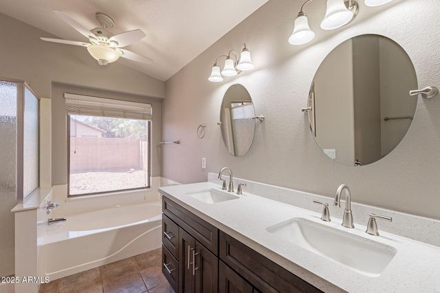 491 E DEVON Drive, Gilbert, AZ 85296
