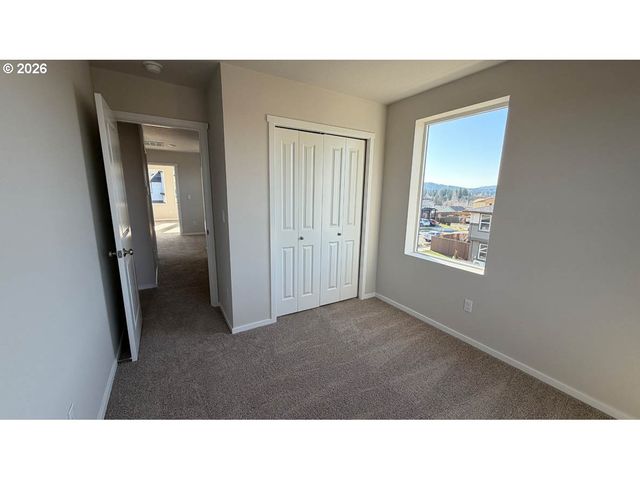 3576 Sw 36th St, Gresham, OR 97080