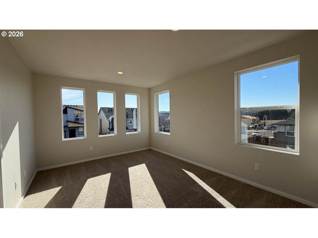 3576 Sw 36th St, Gresham, OR 97080