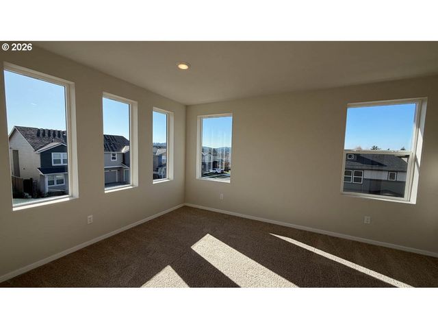 3576 Sw 36th St, Gresham, OR 97080