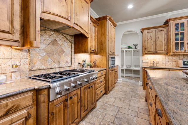 3056 Loch Meadow Court, Southlake, TX 76092