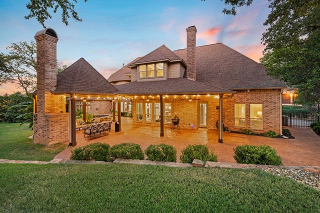 3056 Loch Meadow Court, Southlake, TX 76092