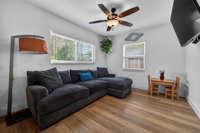 270 NE 42nd Court, Oakland Park, FL 33334