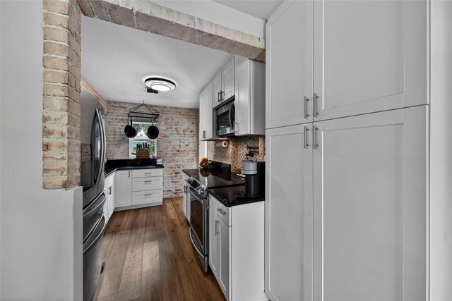 270 NE 42nd Court, Oakland Park, FL 33334