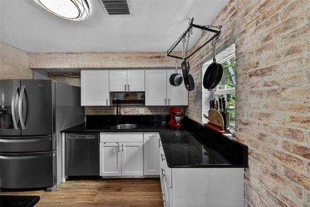 270 NE 42nd Court, Oakland Park, FL 33334