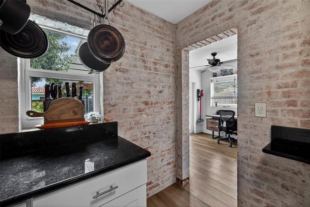 270 NE 42nd Court, Oakland Park, FL 33334