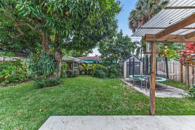 270 NE 42nd Court, Oakland Park, FL 33334