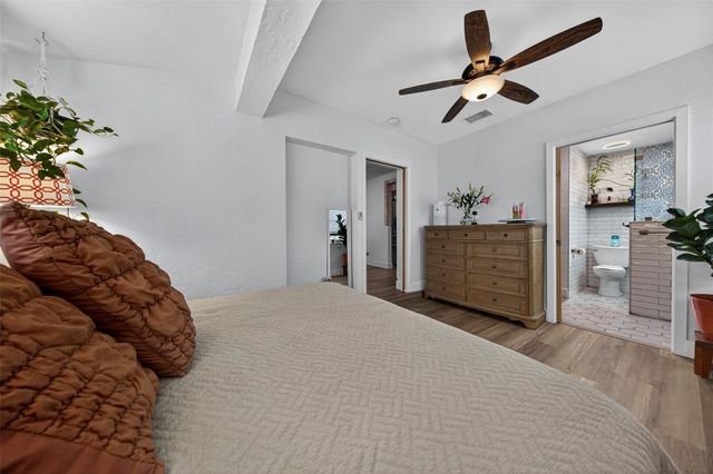 270 NE 42nd Court, Oakland Park, FL 33334