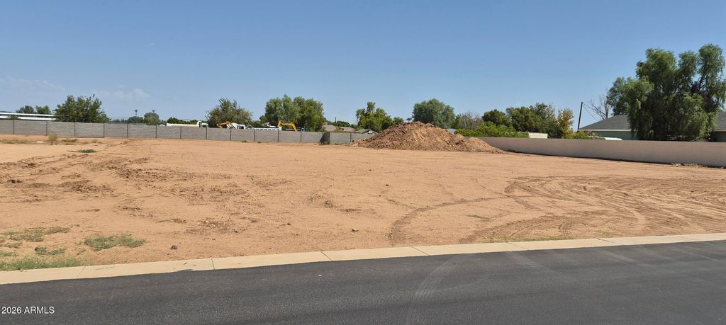 768 E LOMA VISTA Court 1, Gilbert, AZ 85295 — exterior