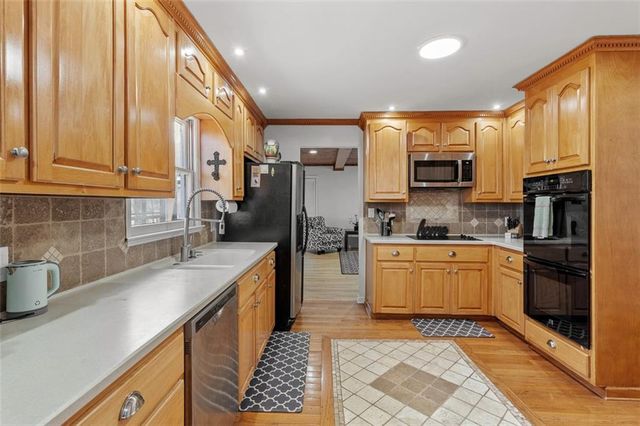 1581 Greers Chapel NW Road, Kennesaw, GA 30152