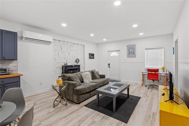 1581 Greers Chapel NW Road, Kennesaw, GA 30152