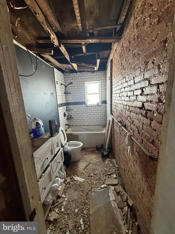 1111 N MONTFORD AVE, Baltimore, MD 21213