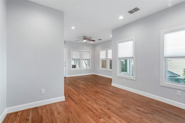 5327 Worth Street, Dallas, TX 75214