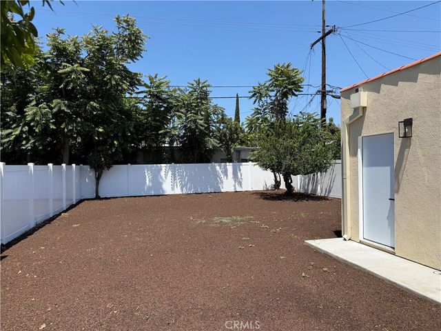 8955 San Luis, South Gate, CA 90280