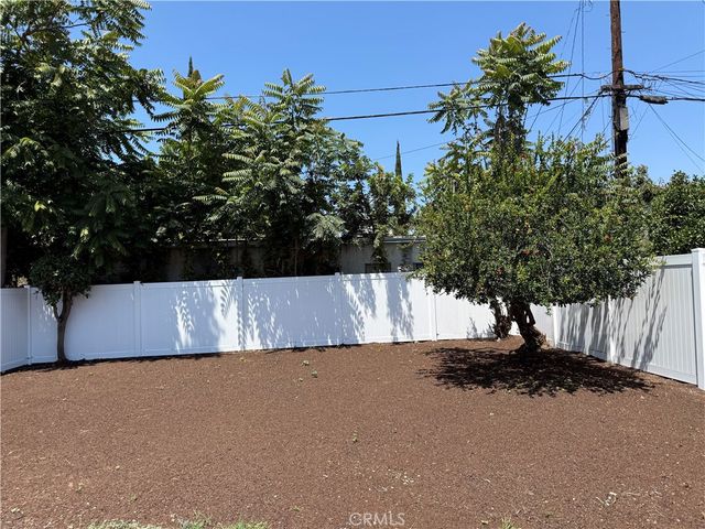 8955 San Luis, South Gate, CA 90280