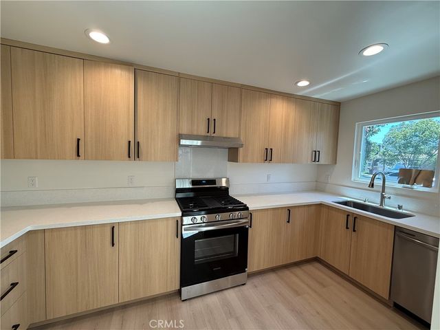 8955 San Luis, South Gate, CA 90280