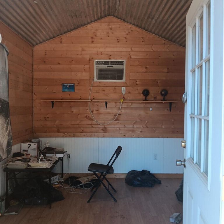 Image 17 of property listing at 33831 Medford Road, Auberry, CA 93602