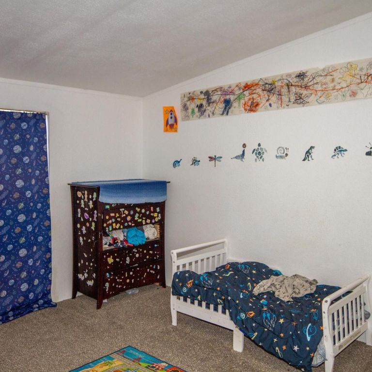 Image 18 of property listing at 33831 Medford Road, Auberry, CA 93602