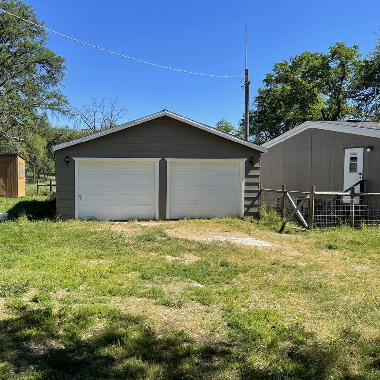 Image 32 of property listing at 33831 Medford Road, Auberry, CA 93602