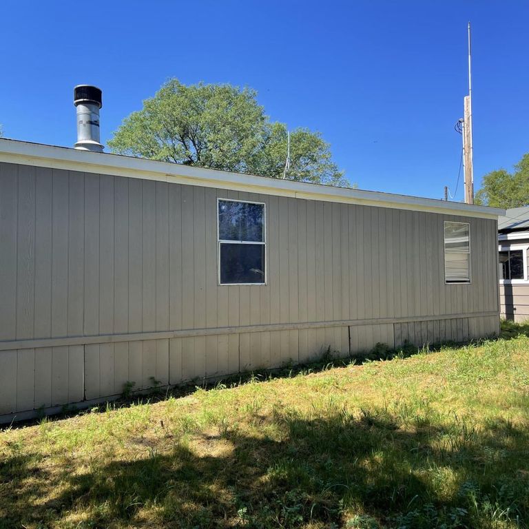 Image 35 of property listing at 33831 Medford Road, Auberry, CA 93602