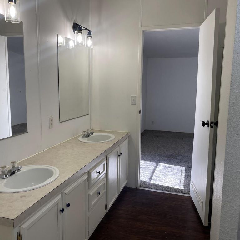 Image 36 of property listing at 33831 Medford Road, Auberry, CA 93602