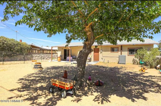 1886 Webster Avenue, Las Cruces, NM 88001