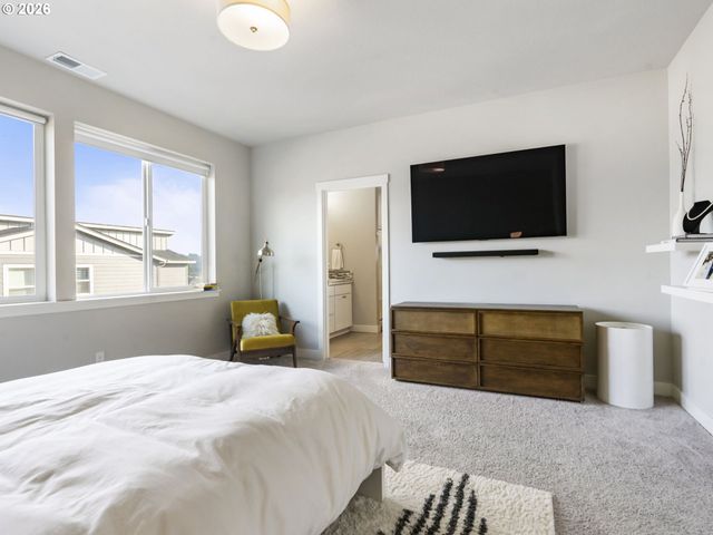 10536 Se 162ND Ave, Happy Valley, OR 97086