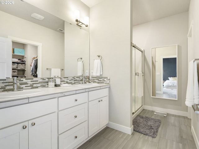 10536 Se 162ND Ave, Happy Valley, OR 97086