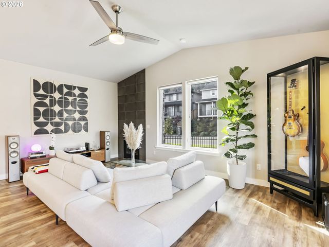 10536 Se 162ND Ave, Happy Valley, OR 97086