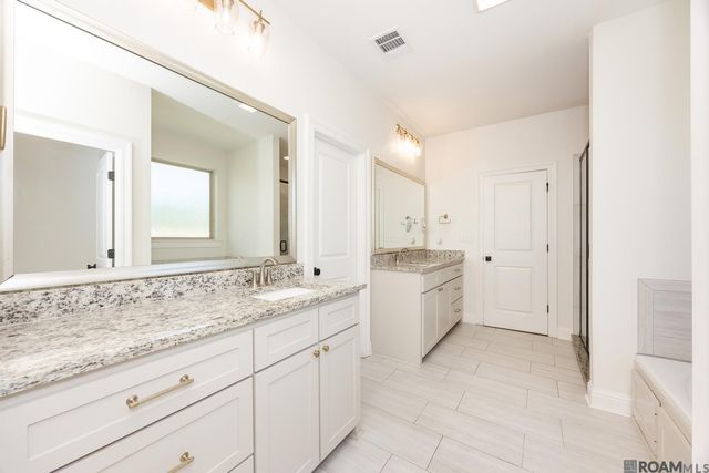 14142 Dew Point Ave, Baton Rouge, LA 70818