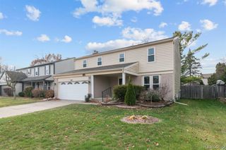 2124 E Roundtable Drive, Canton, MI 48188