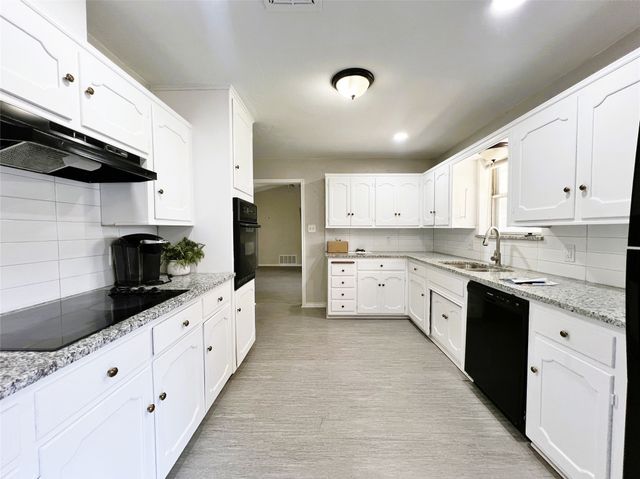3709 Ashford Avenue, Fort Worth, TX 76133