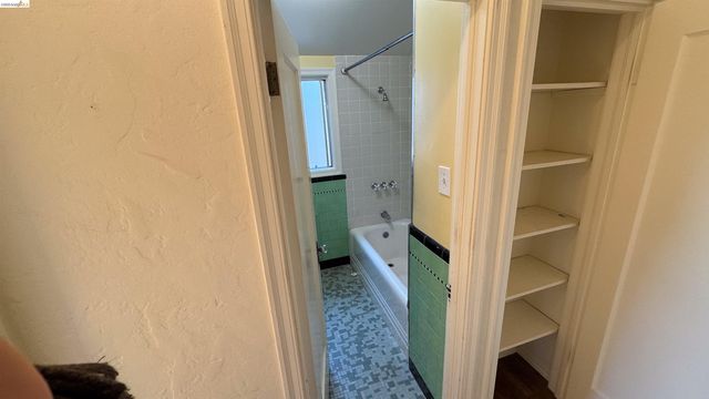 1266 Washington Ave, Albany, CA 94706