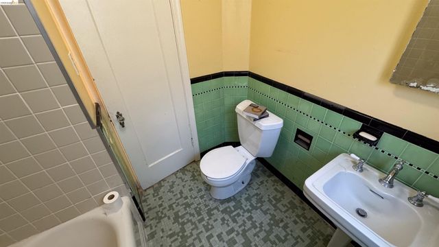 1266 Washington Ave, Albany, CA 94706