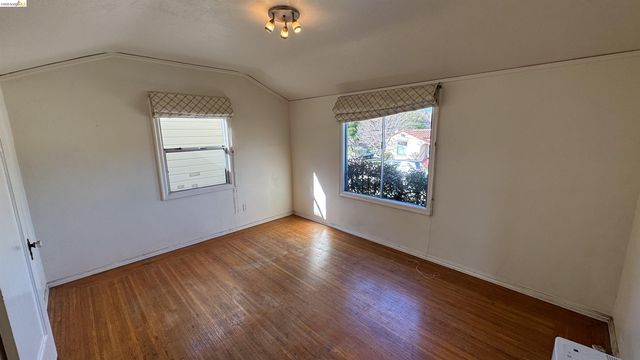 1266 Washington Ave, Albany, CA 94706