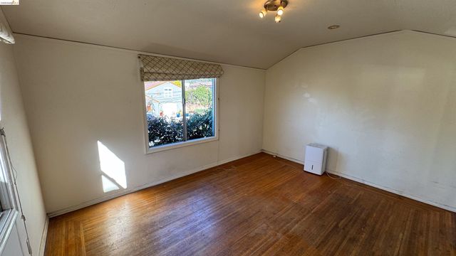 1266 Washington Ave, Albany, CA 94706