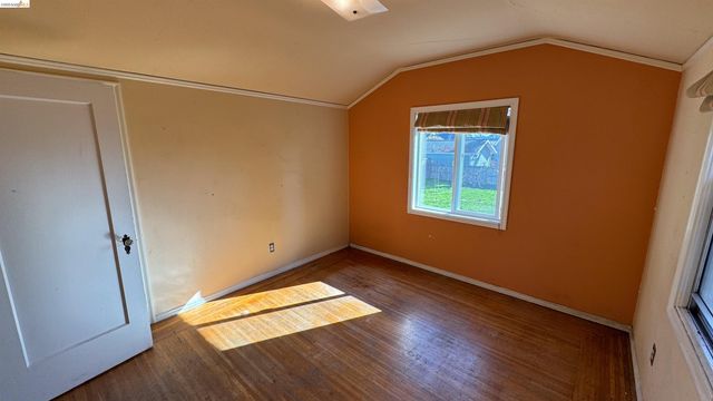 1266 Washington Ave, Albany, CA 94706