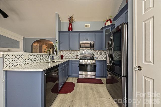 9942 Gray Dove Court, Charlotte, NC 28216