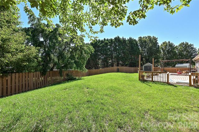 9942 Gray Dove Court, Charlotte, NC 28216