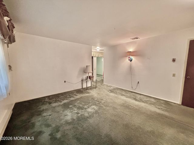 6 Mason Lane A, Whiting, NJ 08759