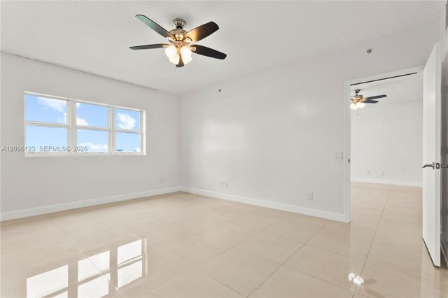 14951 Royal Oaks Lane 2008, North Miami, FL 33181