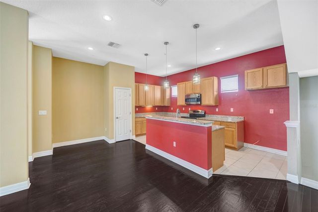 4526 BAY SPRING COURT, Tampa, FL 33611