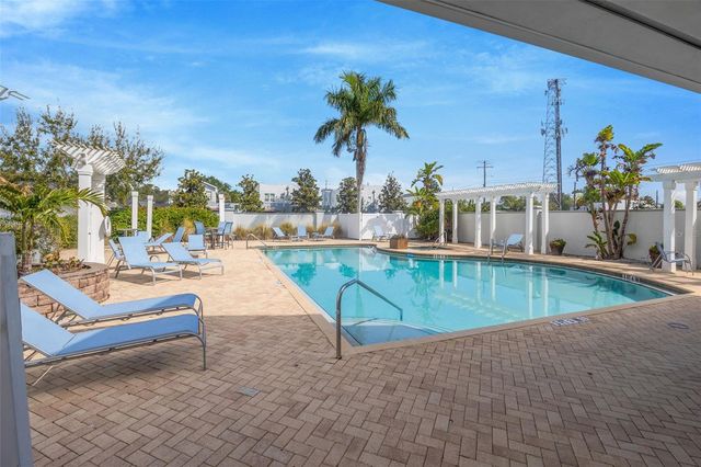 4526 BAY SPRING COURT, Tampa, FL 33611