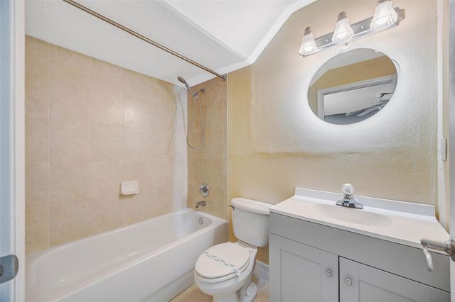 4526 BAY SPRING COURT, Tampa, FL 33611