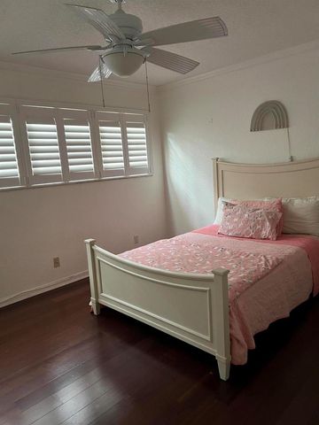 10400 W Tara Boulevard, Boynton Beach, FL 33437