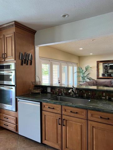 10400 W Tara Boulevard, Boynton Beach, FL 33437