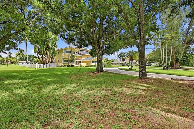 10400 W Tara Boulevard, Boynton Beach, FL 33437