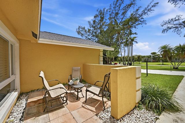 10400 W Tara Boulevard, Boynton Beach, FL 33437