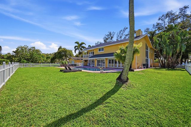10400 W Tara Boulevard, Boynton Beach, FL 33437